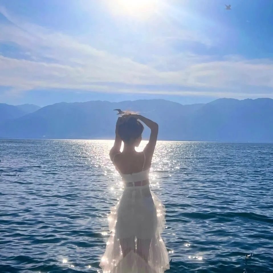 强袭魔女第一季